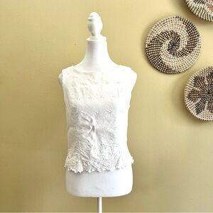 Appraisal Sleeveless Vintage Eyelet Top White Top with Buttons Size 10